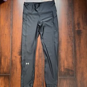 Black under armor leggings